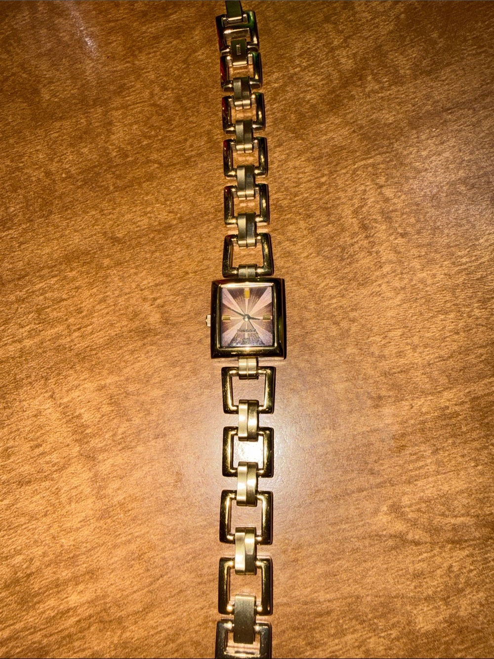 VintageFossil Gold-Tone Link Bracelet Watch with Champagne Dial F2 watch.Antique